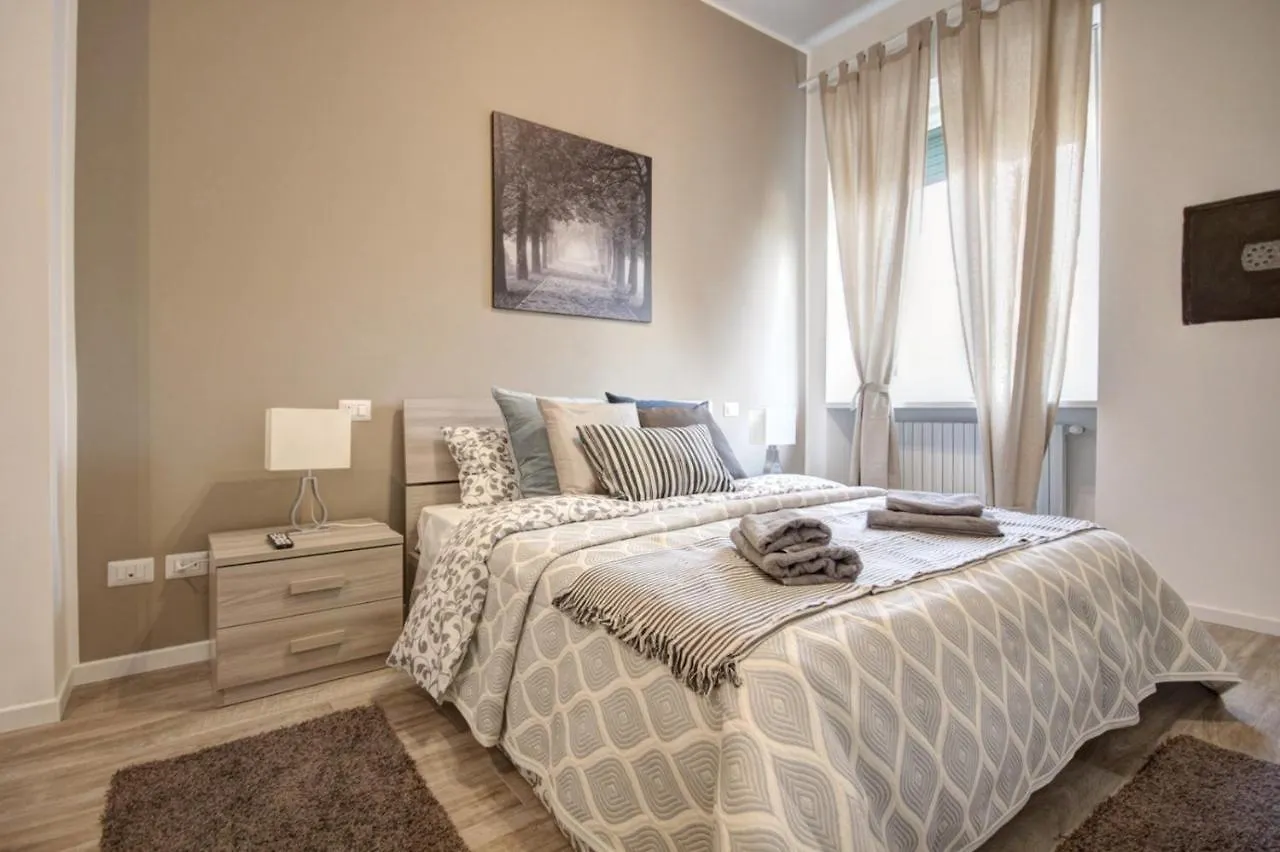 Milanrentals - Tudor Apartment 0*, Milan Italy
