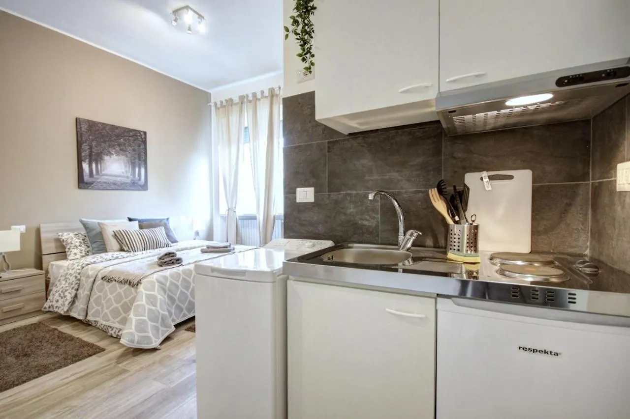 Milanrentals - Tudor Apartment  Милан